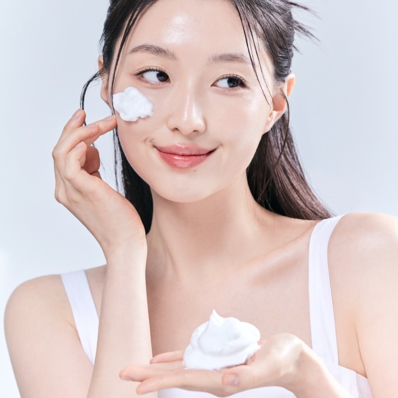 Izeze Hyper CSA CICA Cleanser – Sữa rửa mặt Cica làm sạch dịu nhẹ, hỗ trợ làm dịu da
